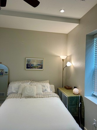 bedroom - SPRING SUBLEASE Apartments