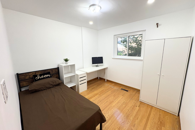 Bedroom - Private Room Near UTSC House