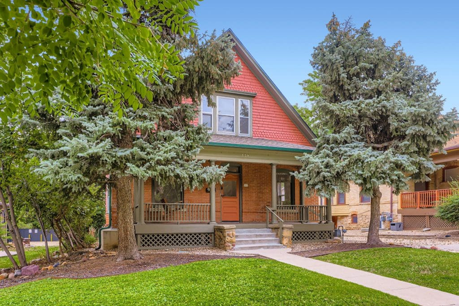 House - Spring Sublease on the Hill - Great House Close to Campus