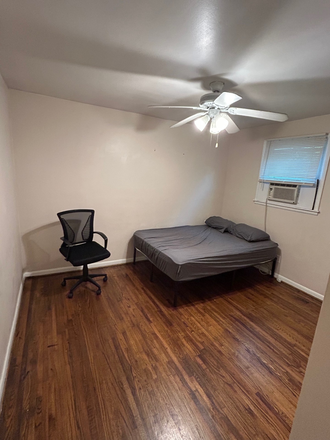 Bedroom - 2Bd/2Ba in 12 South w/ HUGE backyard Triplex