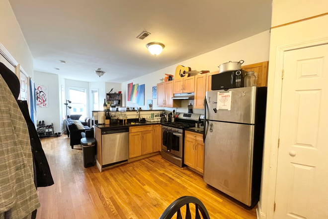 Kitchen - Cozy, and affordable 3 bedroom 1.5 apartment