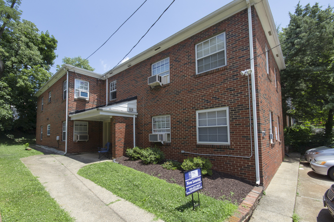 Entrance - 104 Kent Terrace Apartments