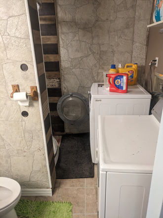 Washer & Dryer - PRIVATE ROOM FOR RENT. FREE UTILITIES! House