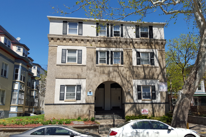 3409-11 Race Street - 2 Bedroom, 1 Bathroom Apartment Located on Drexel Campus - Available 9/1/2025
