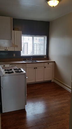 Kitchen - South Oakland 5 bedroom 2 bathroom apartment Great location
