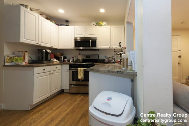 living - UPDATED 4 BED WITH HEAT/HOT WATER INCLUDED, NO BROKER FEE!! 9/1/26!