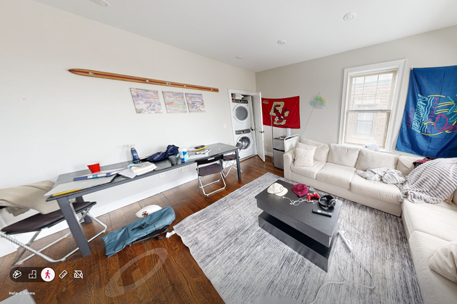 Hub Realty - Spectacular 2 bedroom next to BC campus, new kitchen and bath, laundry in unit Apartments