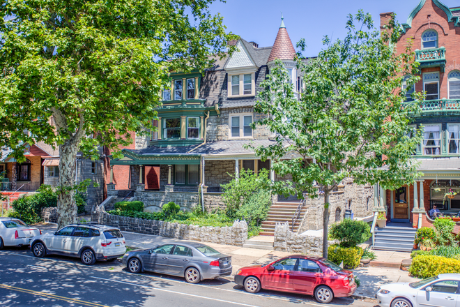 Photo - University City Associates Apartments