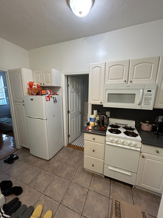 Kitchen - 2 Bed Available 9/1/25! *CONTACT NOAH 603-470-8181*