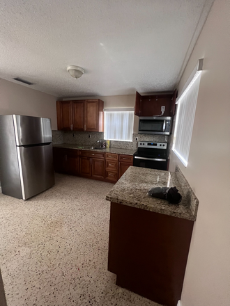 kitchen - Rental Property in Excellent Location!