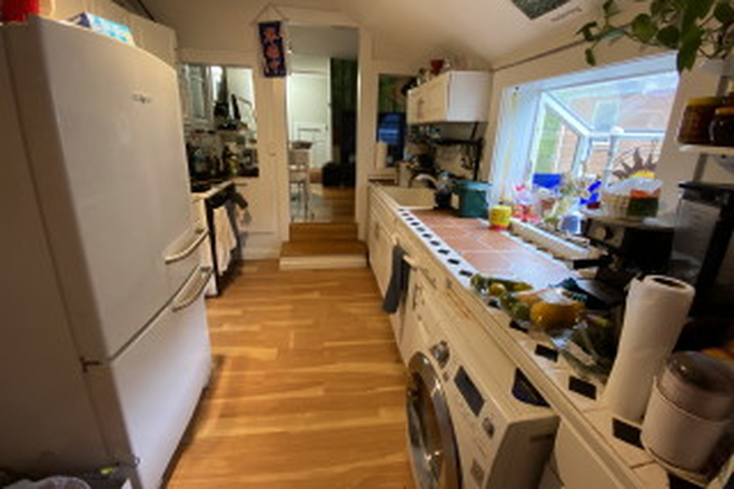 Kitchen - 3 BR, central AC, 1bath duplex, with off-street parking for rent Apartments