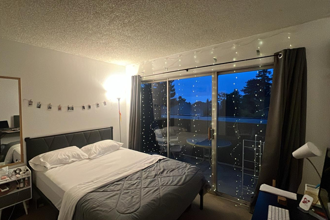 Furnished Bedroom with Balcony - Single Bedroom with Balcony and Great View, Northside close to campus.