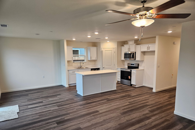 Kitchen and Dinning - Single Family house, Rooms for rent near UC Merced,