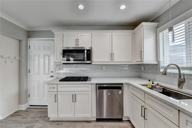 Kitchen - Luxury Furnished Room for Rent Condo