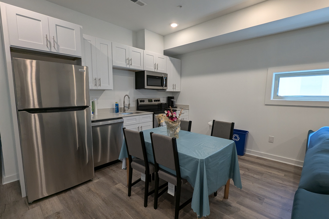 Unit 3 Kitchen - Spacious Shared or Private Housing for Students/Trainees/Traveling Medical Professionals Triplex