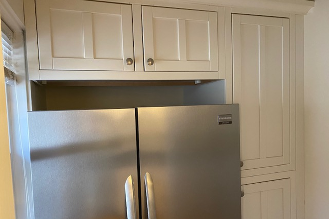 Call NOW for showings! 617-236-8600 - GORDON ST - LRG TOP FLR 4BR/1BA NEAR TUFTS FOR *6/1/2026* W/ PRKNG AVAIL, LNDRY IN BLDNG, YARD, DECK Apartments