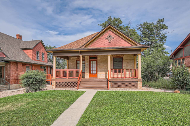 Outside street view - 932 15th Street