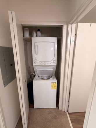 Washer and Dryer - 1b1b Apartment Aug 2026 - Jul 2027, 6 min driving to North Campus
