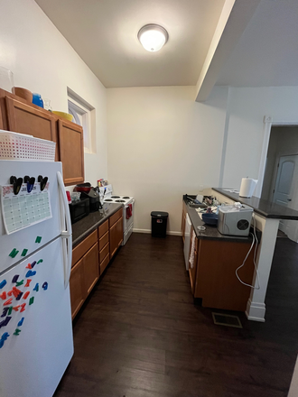 kitchen - Apartment Close to Campus