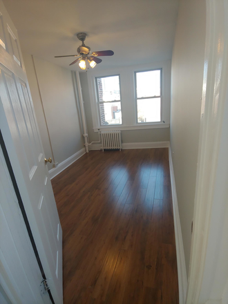 Call NOW for showings! 617-236-8600 - HANOVER ST - *NO FEE* MODERN 2BR SPLIT FOR 3 PPL IN NORTH END NEAR SCHOOL W/ HEAT INC FOR *9/1/2025* Apartments