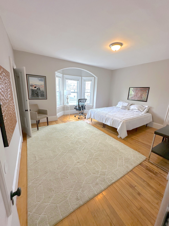 Bedroom - Furnished Townhouse, Quiet Street, Walk to BranVan