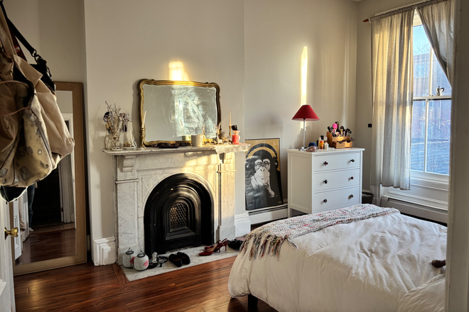 Bedroom - 539 Massachusetts Ave