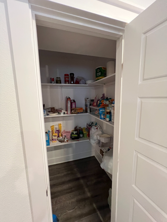 Pantry - 6 bed house close to campus, individual room sublet