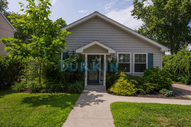 Front - Modern and Clean 3 Bed 2 Bath Rental, Walkable to State Beach House