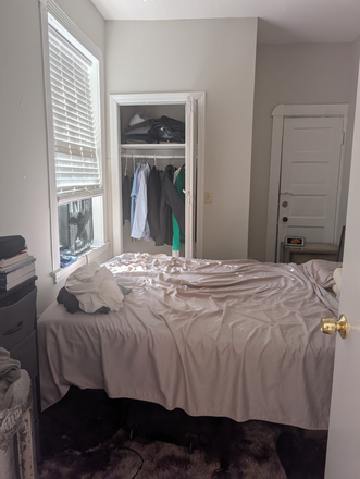 bed - 2 bed 1 bath (Beacon Hill) Heat and Hot Water incld!!! Apartments