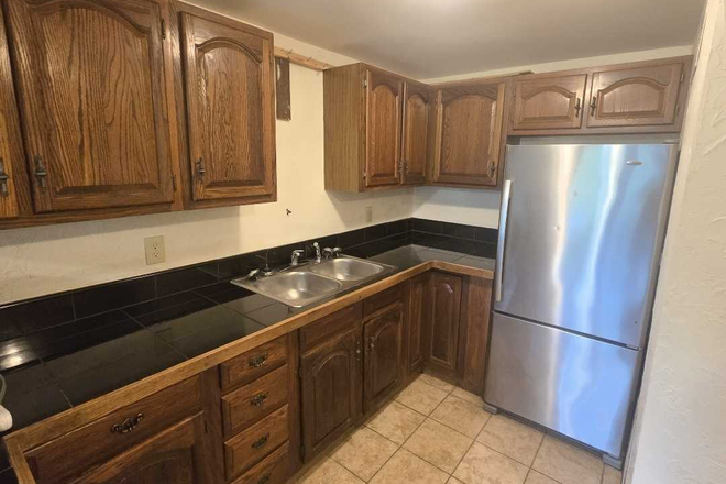 Kitchen - Private 1 BR Apartment on Scenic Land