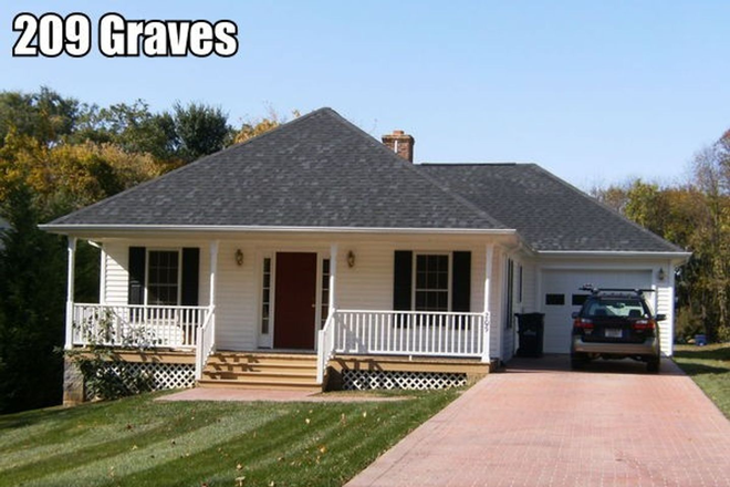  - 2 Bedroom 1 Bath House with 1 car garage