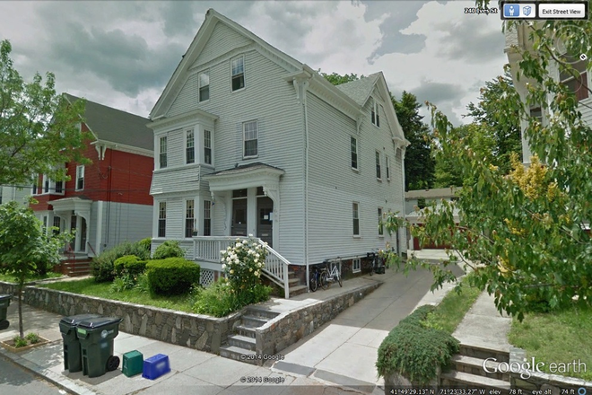 6 Bedroom apartment with all utilities included - Beautiful 6 bedroom apartment w/all utilities included.