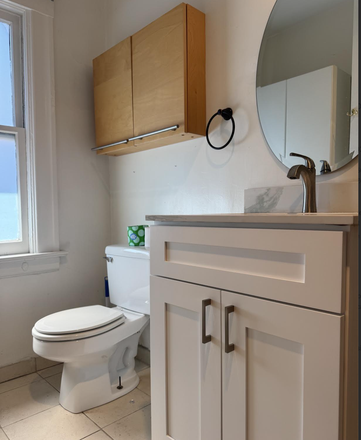 bathroom with bathtub and shower - Price Drop! Sublet - Private, sunny room, beautiful home. Tempurpedic. Walk to Berkeley