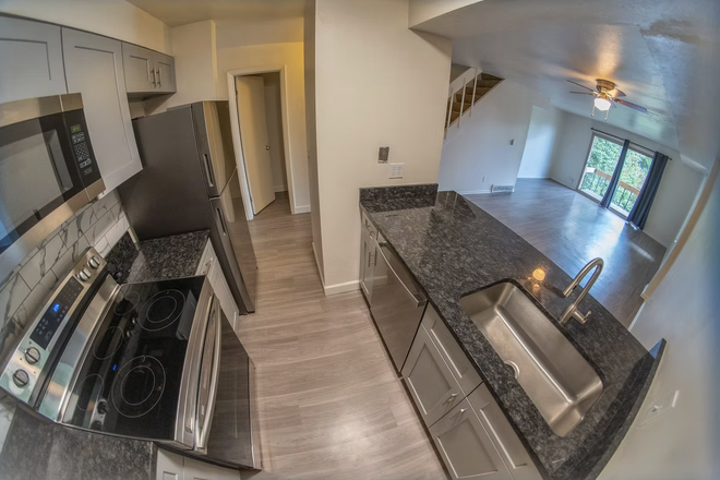 Kitchen - Boulder Varsity Townhome