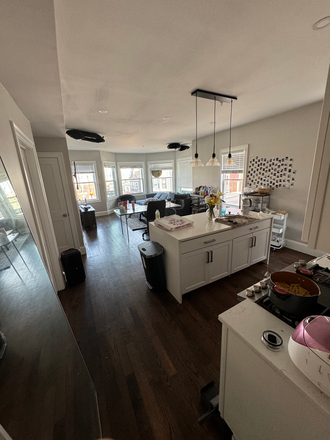 livingroom - Newly Renovated/pleasant view Apartment Room