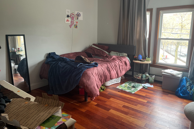 Bedroom - Private room for rent Duplex