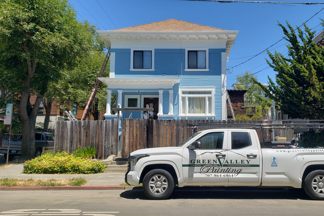 Front of home - Fully furnished bedroom 15 minute walk to Campus. All Utilities Included.