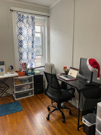 Bedroom - Private Room Available From Mid Jan - August Apartments