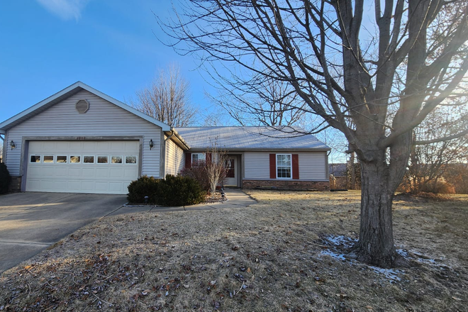 Front of house - 3 Bed/2 Bath Plus 2 Car Garage in West Lafayette