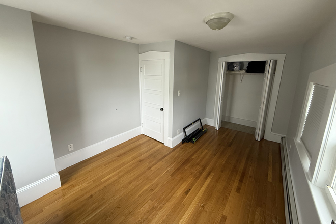 Listing Bedroom - Room for Lease - 20 Bellevue St. - Right Next to Tufts Campus Condo