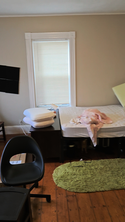 Bedroom 1 - 3 Bedrooms 1 Bath Townhouse starting August in Allston
