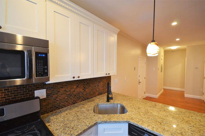 Call NOW for showings! 617-236-8550 - SUMNER ST - *1/2 FEE!* 2BR/1BA NEAR MAVERICK MBTA FOR *9/1/2025* W/ IN UNIT LNDRY, DW, EQUAL BDRMS!
