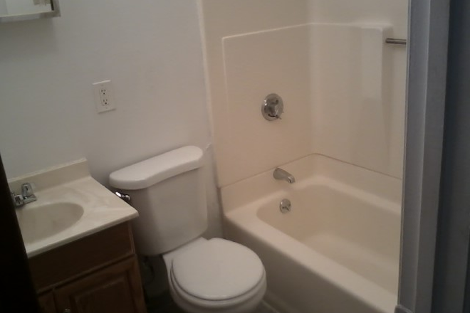 Visit hubrealtyproperties.com - Handy 1 bedroom, great location in Mission Hill, on green line T Apartments