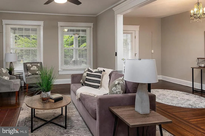 Living Room - (Sublet) Johns Hopkins University Comfortable and Convenient Housing at East 32nd St.