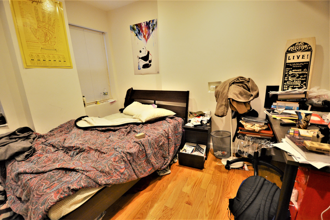 Bedroom - 2 Bed Available 9/1/26! *CONTACT NOAH 603-470-8181 Apartments