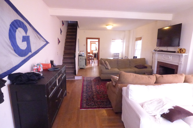 Living room - 3311 Q ST NW House