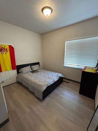 Bedroom - Near campus