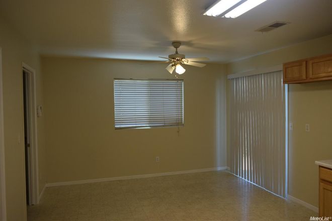 dinning - El Redondo 4BR/2.5BA House - Whole-House Lease for 4 Students