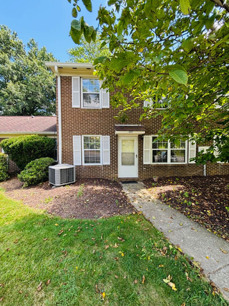  - 2 Bedroom 1.5 Bathroom Townhouse