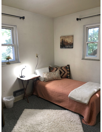 Bedroom - MSU-Sparrow-Eastside Neighborhood